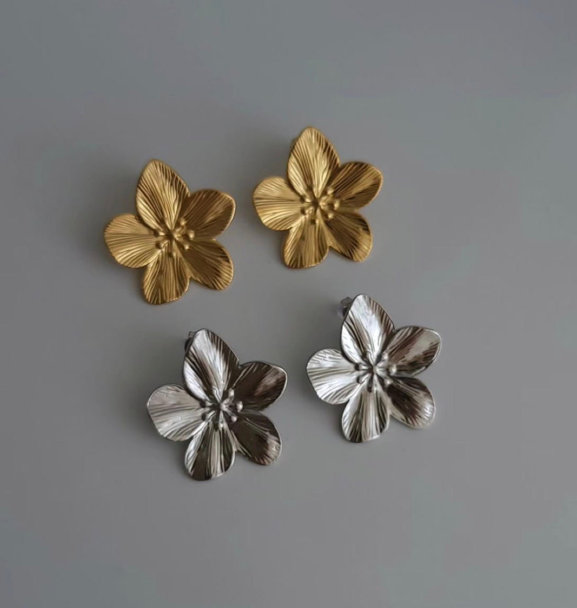 Auskarai ‘Flowers Silver M’