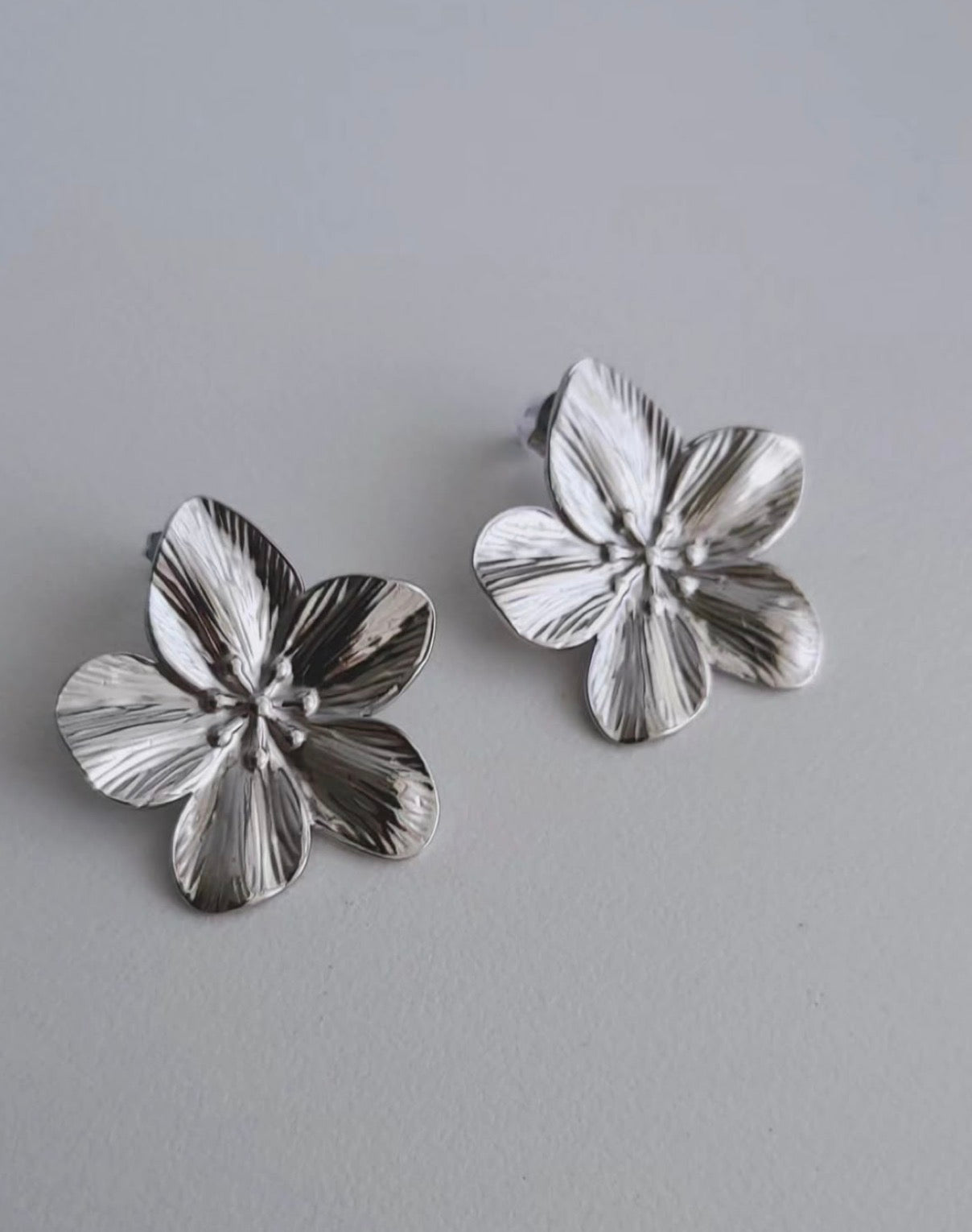 Auskarai ‘Flower Silver L’